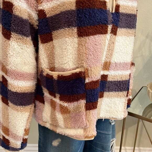 THREAD & SUPPLY FLEECE SWEATSHIRT. Size XL - Picture 3 of 6